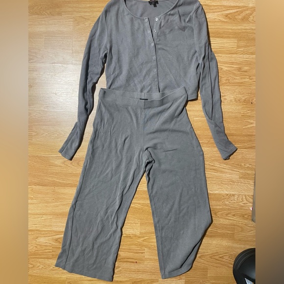 COSABELLA-grey, two-piece loungewear set by Cosabella - Picture 3 of 4